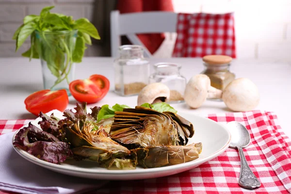 Roasted artichokes on plate — Stock Photo, Image