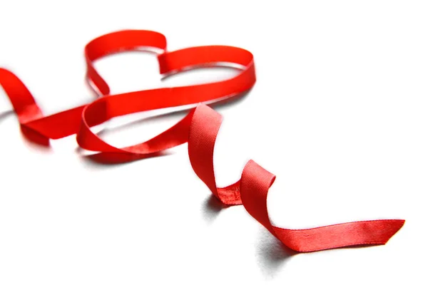 Piros szalag, szív alakú — Stock Fotó