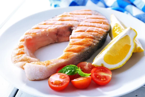 Вкусный лосось — стоковое фото