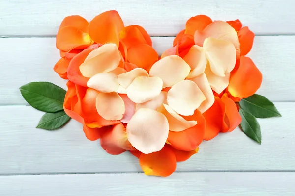 Beautiful heart of rose petals — Stock Photo, Image