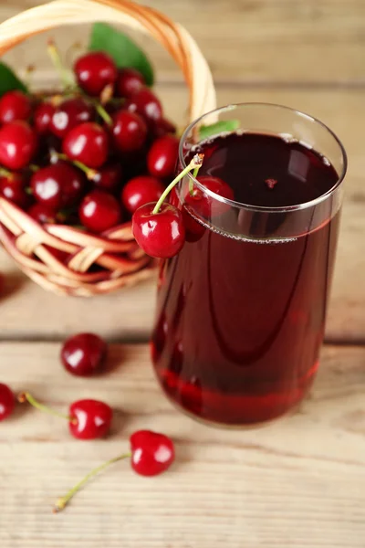 Bardak taze meyve suyu — Stok fotoğraf