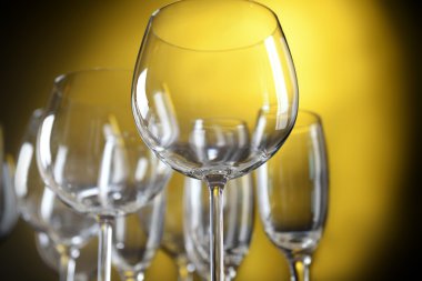 boş şarap bardakları