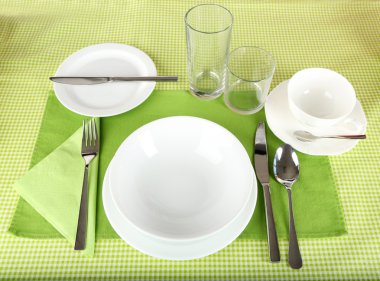Kahvaltı için masayı hazırla.