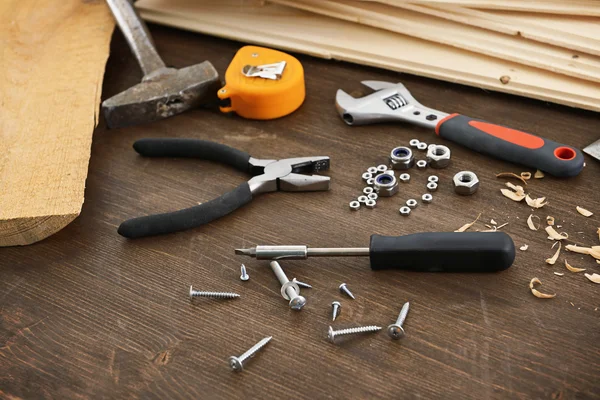 Milieu de travail avec outils de construction — Photo