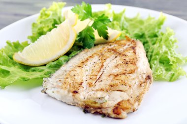 Balık fileto tabak
