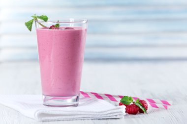 Ahududu milkshake bardak