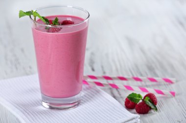 Ahududu milkshake bardak