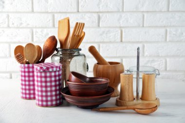 Farklı mutfak eşyaları ile kompozisyon