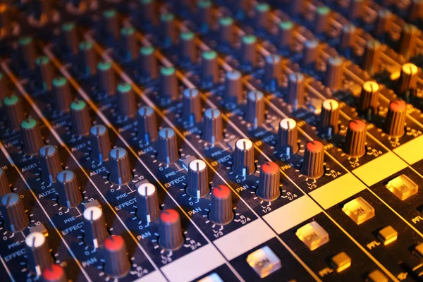 Ovládací panel mixéru zvuku — Stock fotografie