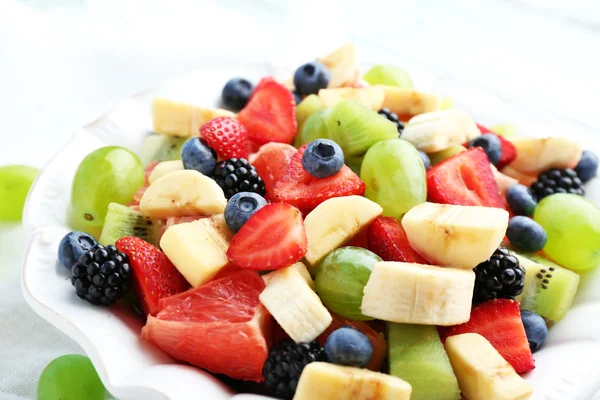 Fresh fruit salad — Stock Photo, Image