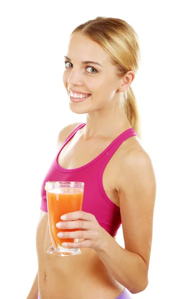 Młoda piękna kobieta z szklanka świeżego soku pomarańczowego, na białym tle — Zdjęcie stockowe