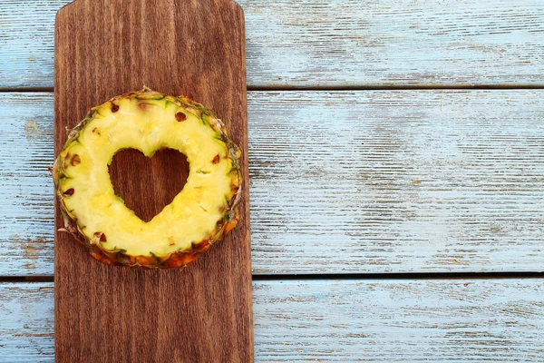 Pineapple slice with cut — Stock Photo, Image