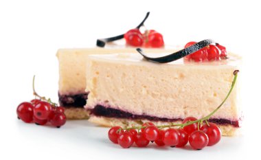 Peynirli kek çilek ile lezzetli parçalarını