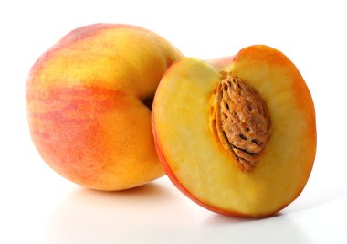 beyaz izole taze şeftali