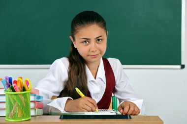 güzel liseli kızlar