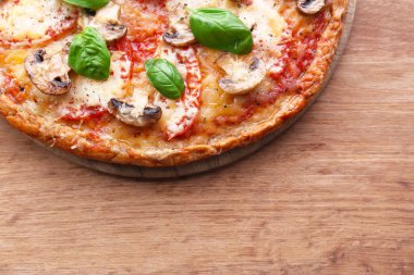 sebze ve fesleğen pizza
