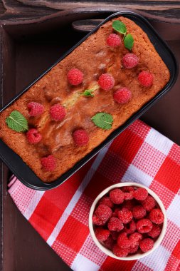 Ahududu ile taze pasta