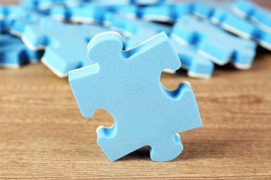 Mavi puzzle parçaları