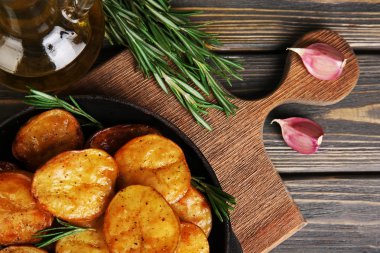 rosemary ile fırında patates