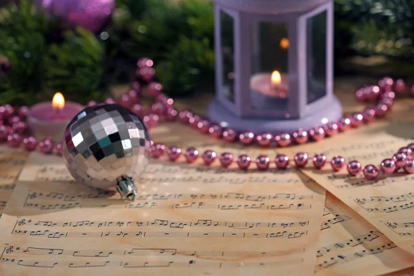 Dekoracje na Boże Narodzenie muzyki arkuszy — Zdjęcie stockowe