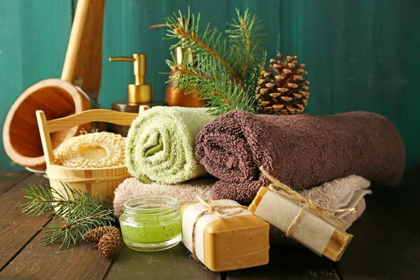 Tratamentos de spa com extrato de pinho — Fotografia de Stock