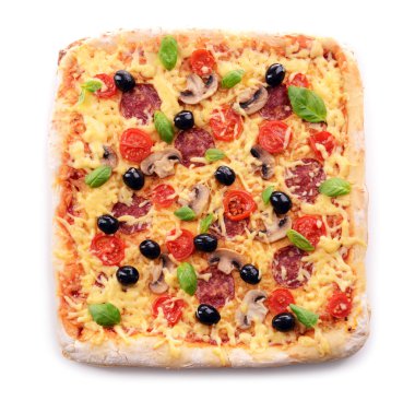 Beyaz izole lezzetli ev yapımı pizza