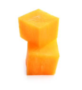 Beyaz izole doğranmış havuç