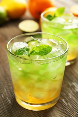 limon suyu ile portakal