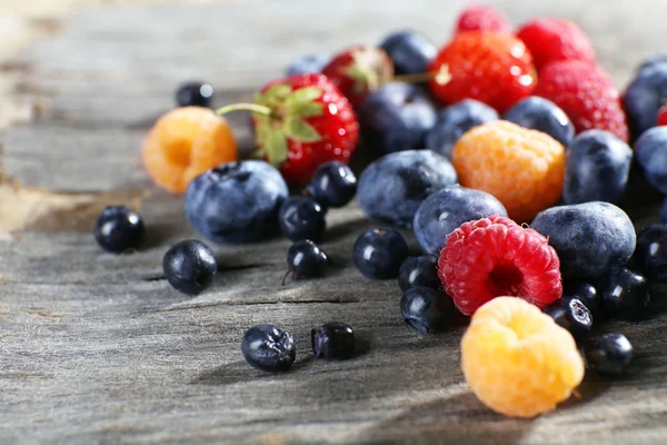 Tatlı lezzetli meyveler yığını — Stok fotoğraf