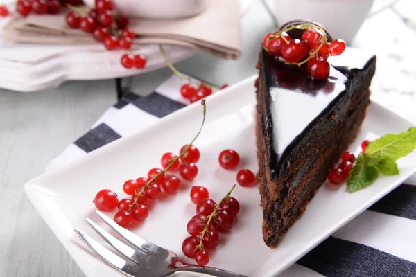 Tasty chocolate cake — Stock Photo, Image