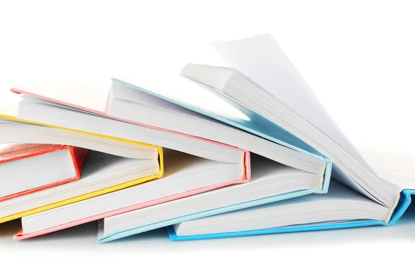 Πολύχρωμα βιβλία που απομονώνονται σε λευκό — Φωτογραφία Αρχείου
