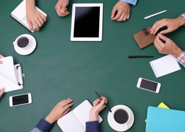 elleriyle çalışma işleminde