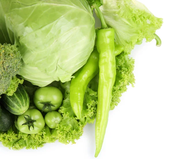 Tas de légumes verts isolés sur blanc — Photo