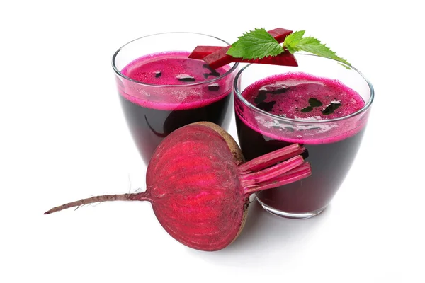 Fresh beet juice isolated on white — Stock Photo, Image