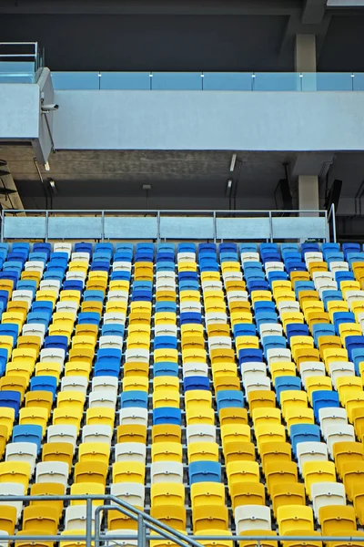Asientos luminosos vacíos en el estadio — Foto de Stock