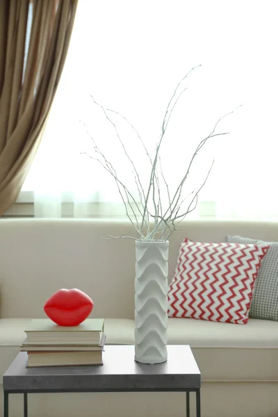 Interior of modern living room with sofa and table — Stock Photo, Image