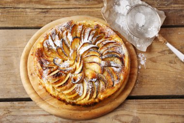 Ev yapımı elmalı turta.