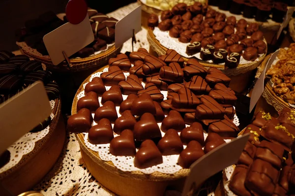 Набір шоколаду на столі — стокове фото