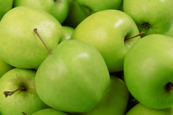 Manzanas verdes maduras — Foto de Stock