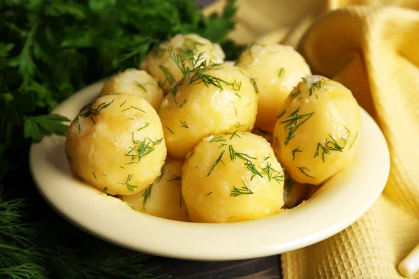 Patate bollite con verdi — Foto Stock