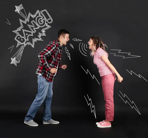 Young couple screaming — Stock Photo, Image