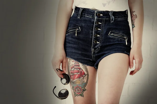 Girl with tattooed body — Stock Photo, Image