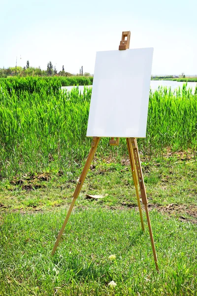 Blank Easel with canvas — Stock Photo, Image