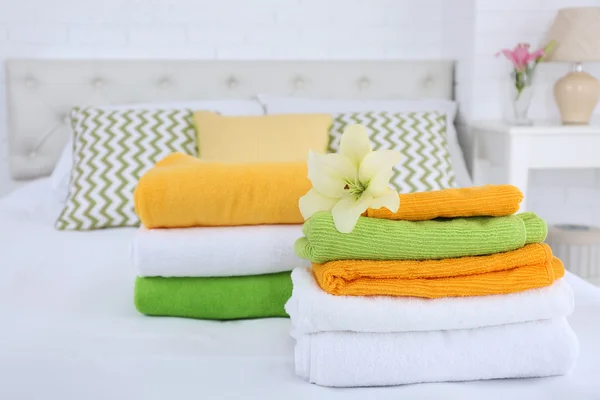 Świeżo wyprane ręczniki puszyste — Zdjęcie stockowe