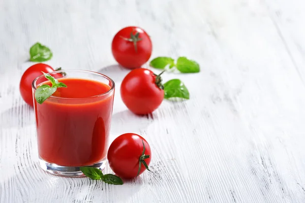 Glas tomatensap — Stockfoto