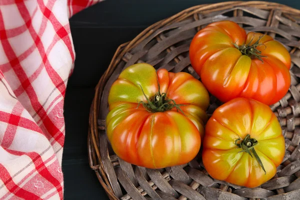 Groene verse tomaten — Stockfoto