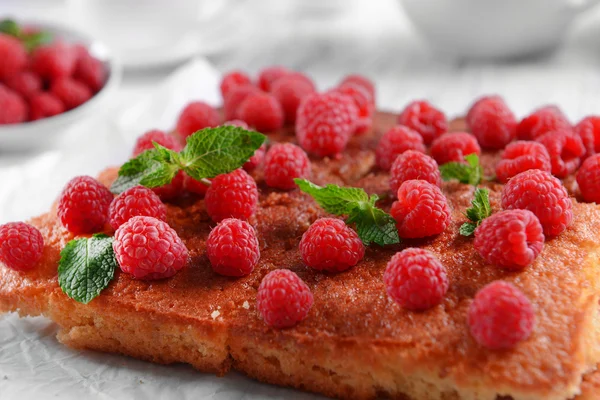 Ahududu ile taze pasta — Stok fotoğraf