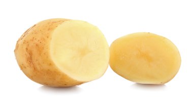 Genç patates üzerine beyaz izole