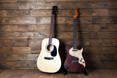 Elektrik ve akustik gitar