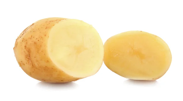 Patate giovani isolate su bianco — Foto Stock